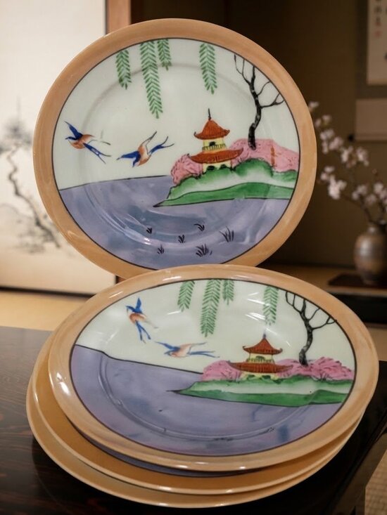 Japanese Other - 4 Vintage Japanese Hand Painted Gold Trim Lusterware Plates